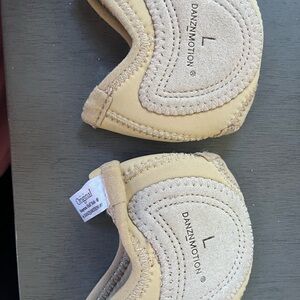 DANZNMOTION Dance Half Sole Size L Brand New